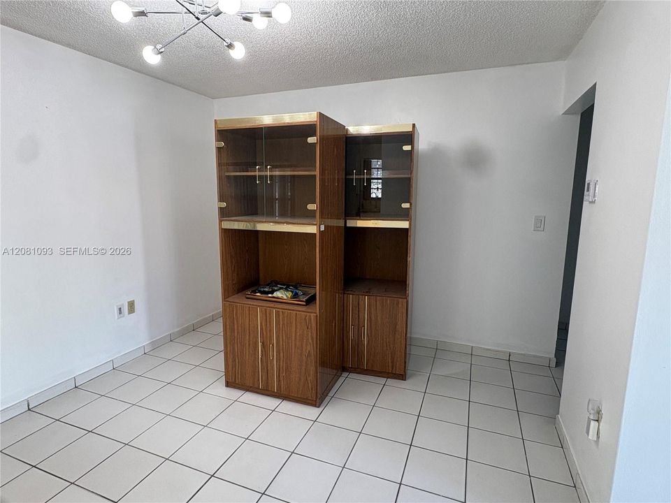 For Rent: $3,500 (3 beds, 2 baths, 1503 Square Feet)