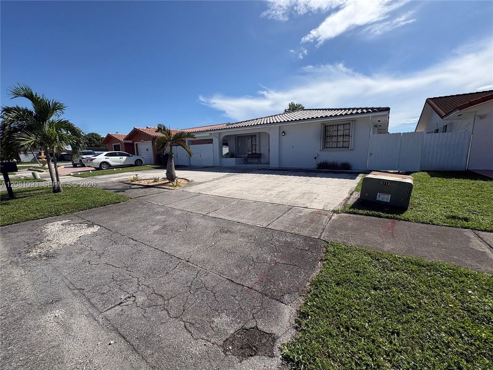 For Rent: $3,500 (3 beds, 2 baths, 1503 Square Feet)