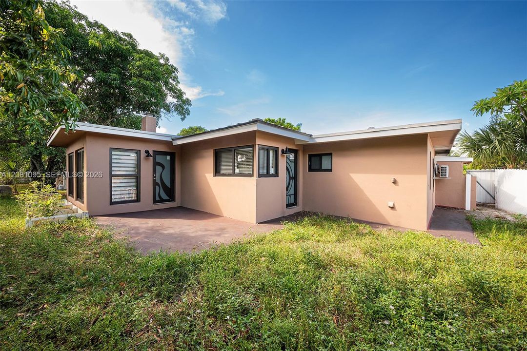 En Venta: $480,000 (3 camas, 2 baños, 1524 Pies cuadrados)