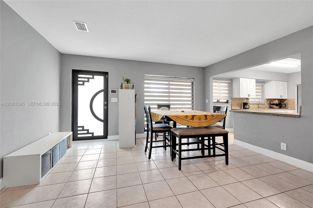 En Venta: $480,000 (3 camas, 2 baños, 1524 Pies cuadrados)
