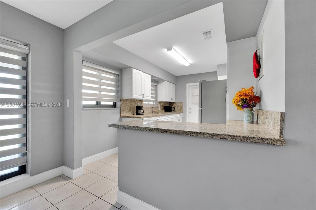 En Venta: $480,000 (3 camas, 2 baños, 1524 Pies cuadrados)