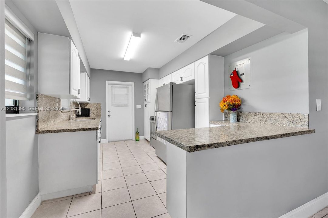 En Venta: $480,000 (3 camas, 2 baños, 1524 Pies cuadrados)