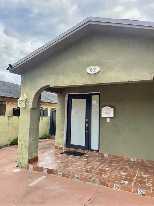 For Rent: $2,790 (2 beds, 1 baths, 2870 Square Feet)