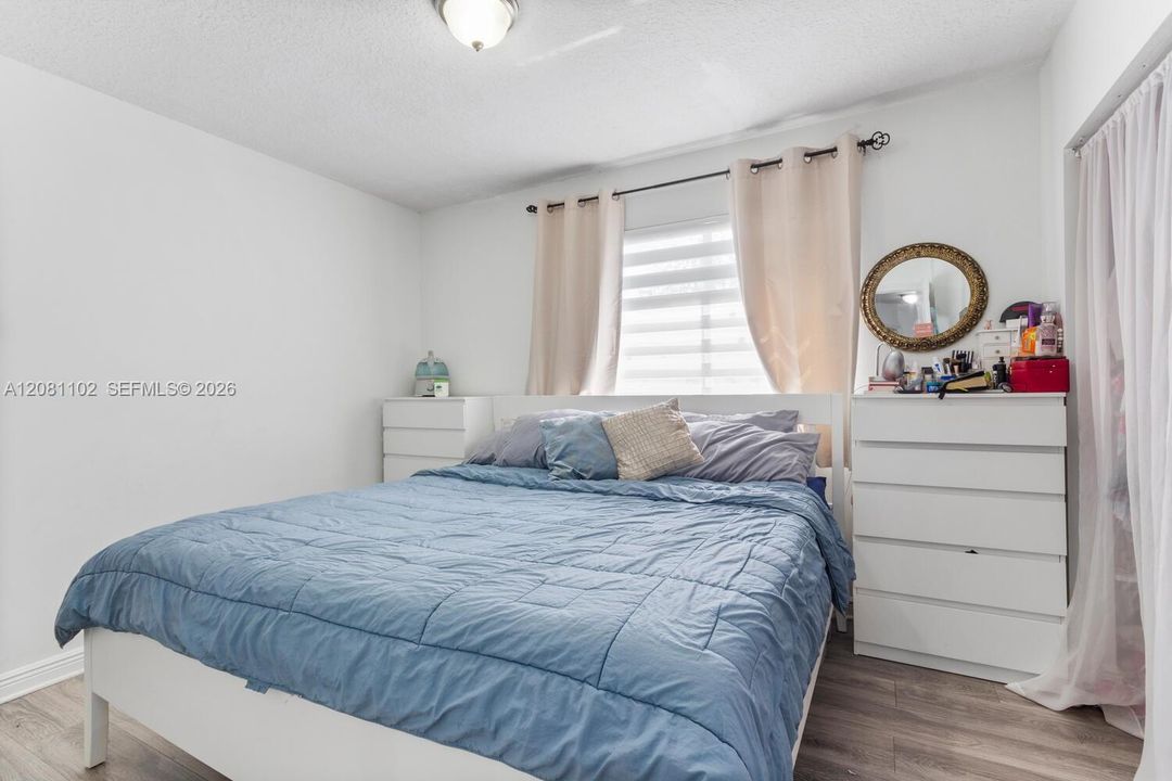 En Venta: $405,000 (2 camas, 2 baños, 1250 Pies cuadrados)