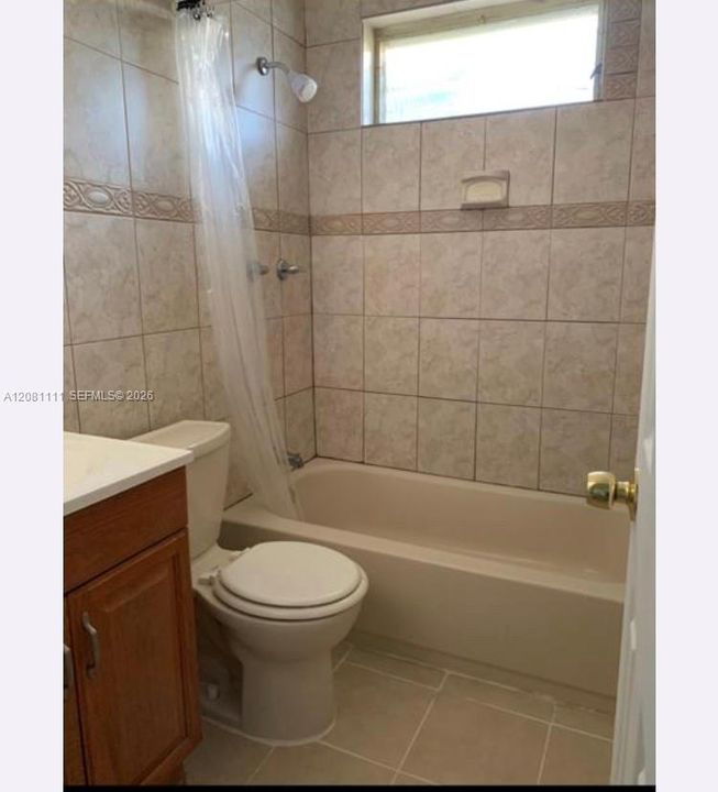 В аренду: $1,999 (2 спален, 1 ванн, 808 Квадратных фут)