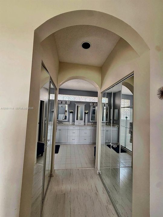 В аренду: $4,500 (3 спален, 2 ванн, 1787 Квадратных фут)