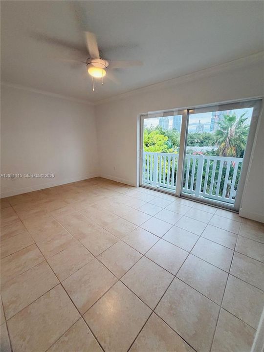 For Rent: $2,800 (1 beds, 1 baths, 645 Square Feet)