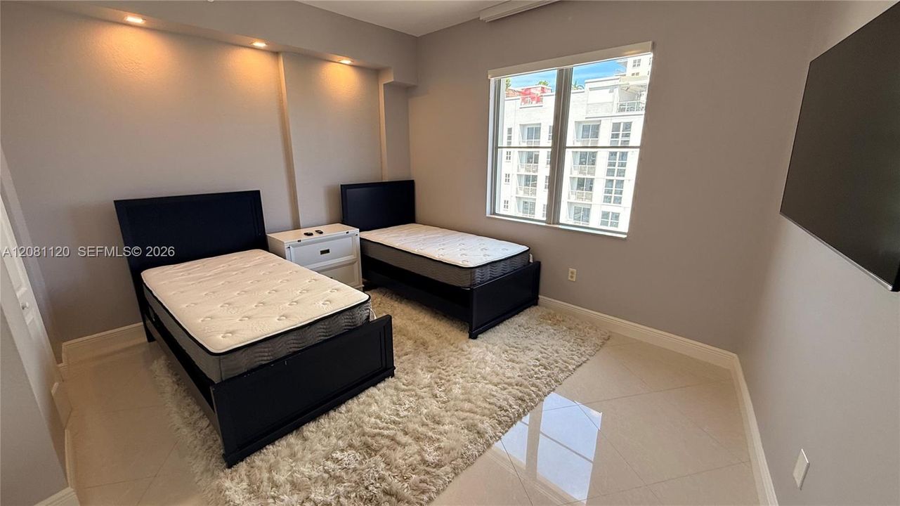 For Rent: $4,600 (3 beds, 2 baths, 1480 Square Feet)