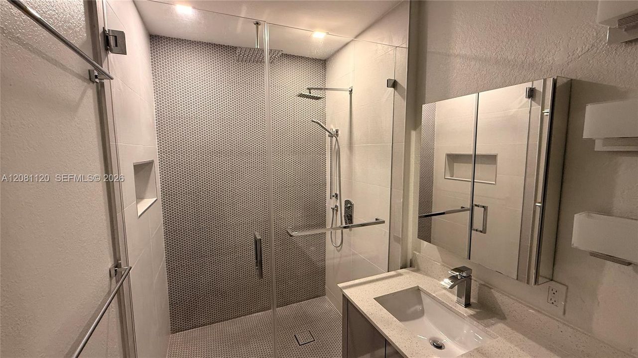 For Rent: $4,600 (3 beds, 2 baths, 1480 Square Feet)