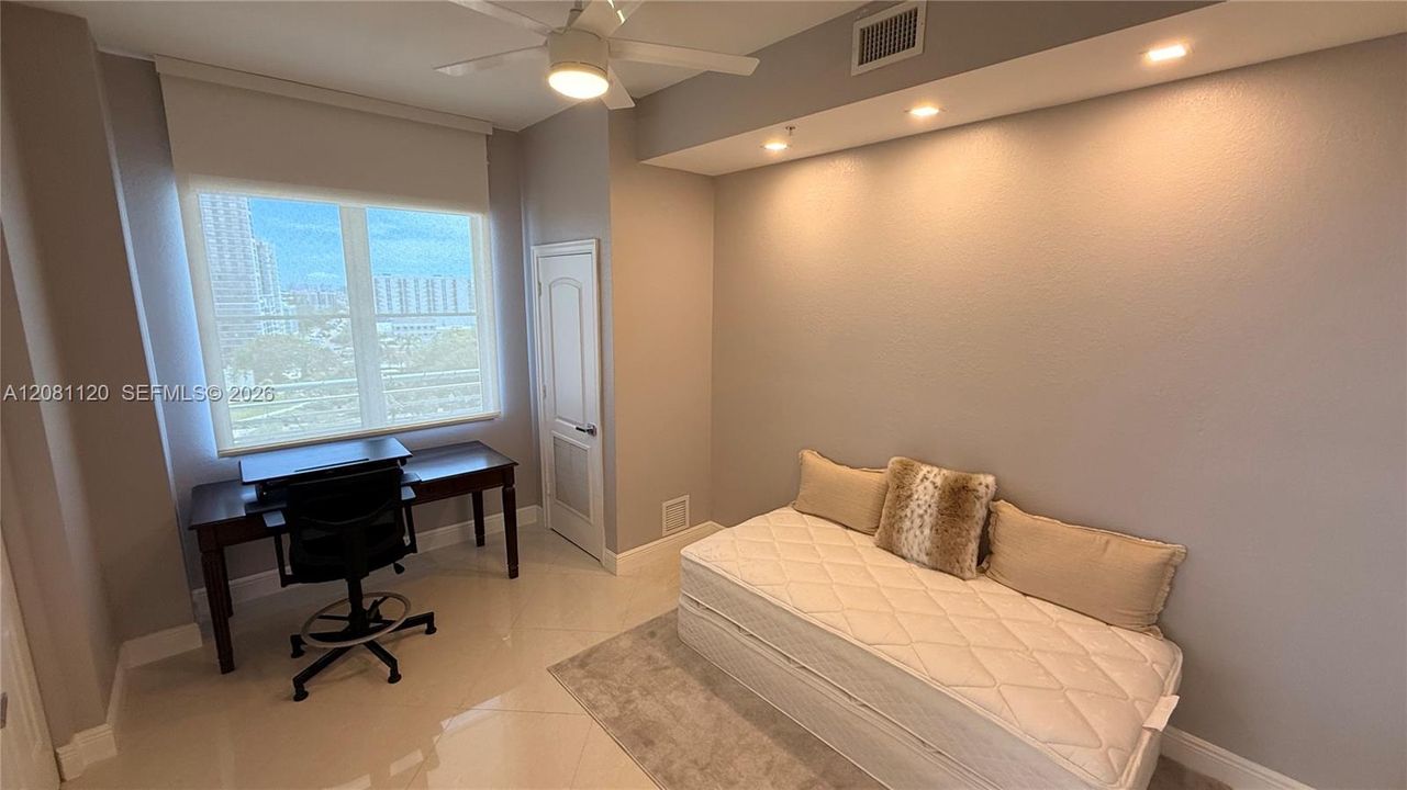 For Rent: $4,600 (3 beds, 2 baths, 1480 Square Feet)