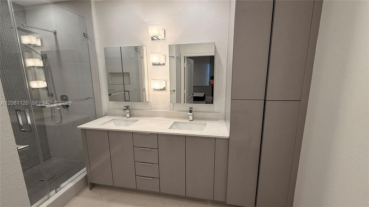 For Rent: $4,600 (3 beds, 2 baths, 1480 Square Feet)
