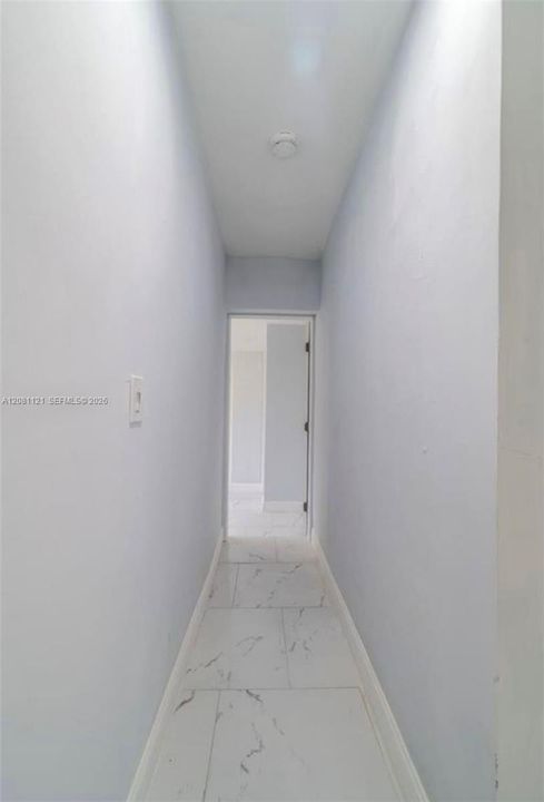 На продажу: $365,000 (3 спален, 1 ванн, 828 Квадратных фут)