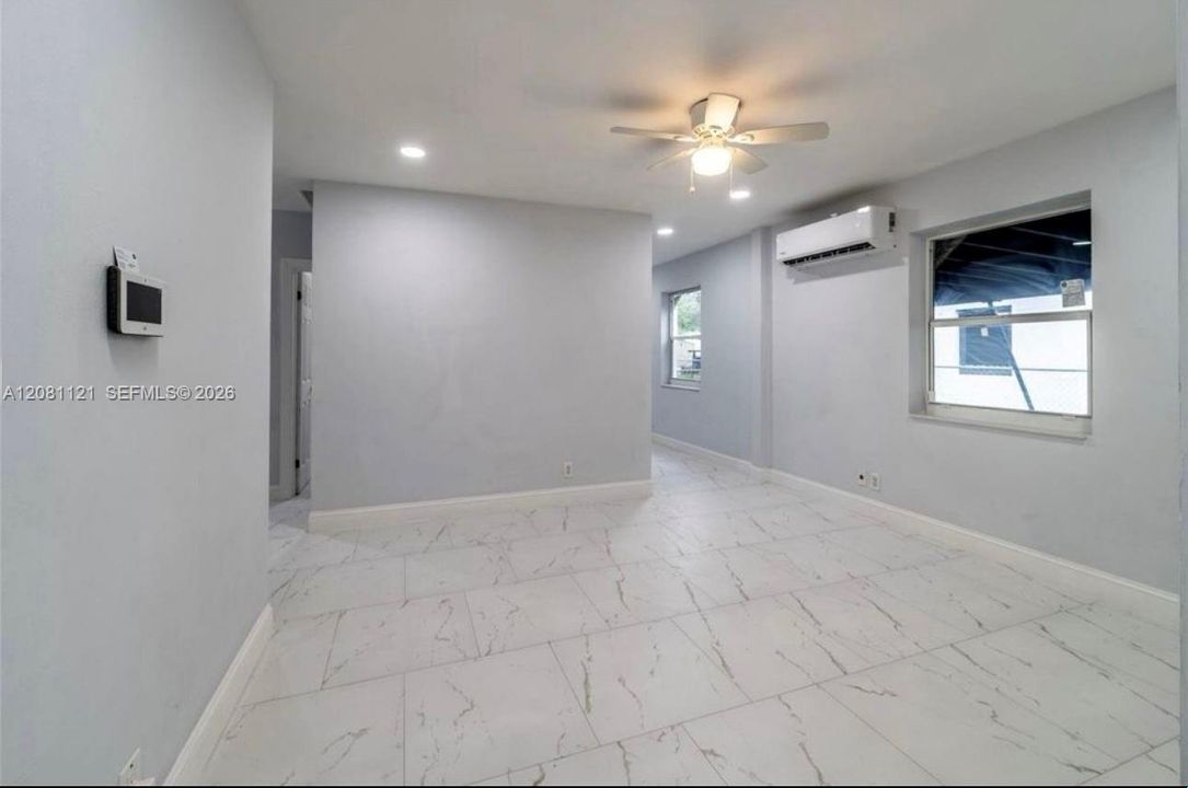 На продажу: $365,000 (3 спален, 1 ванн, 828 Квадратных фут)