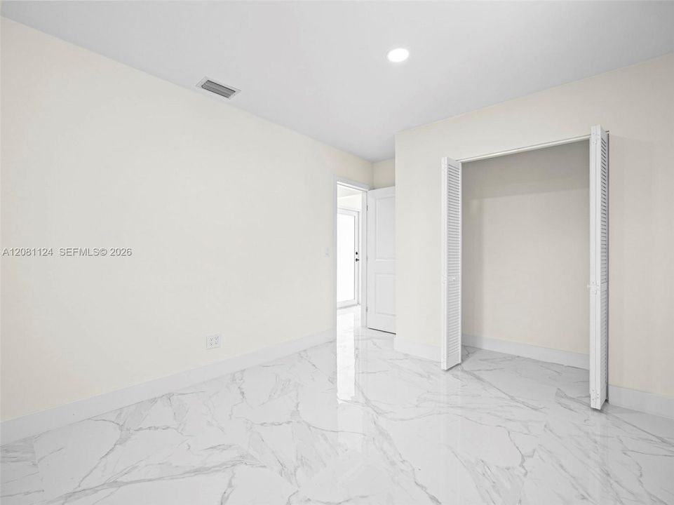 На продажу: $575,000 (4 спален, 3 ванн, 1571 Квадратных фут)