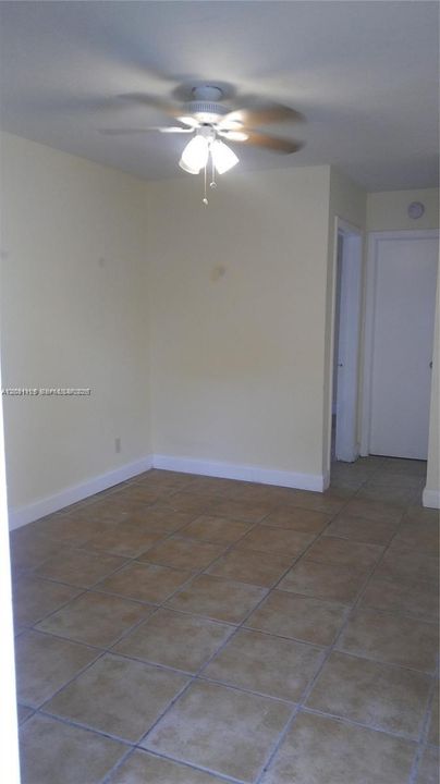 For Rent: $1,800 (1 beds, 1 baths, 2672 Square Feet)