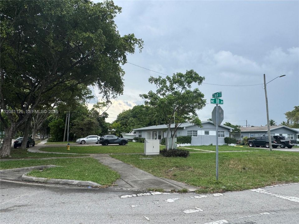 En Venta: $249,000 (0.08 acres)