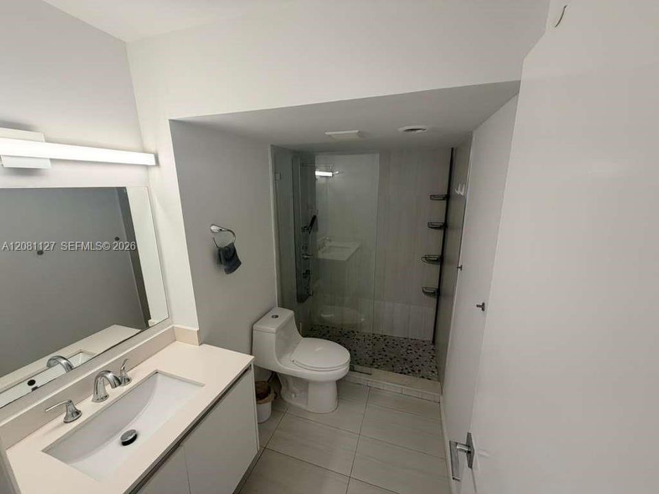 В аренду: $2,400 (1 спален, 1 ванн, 1000 Квадратных фут)