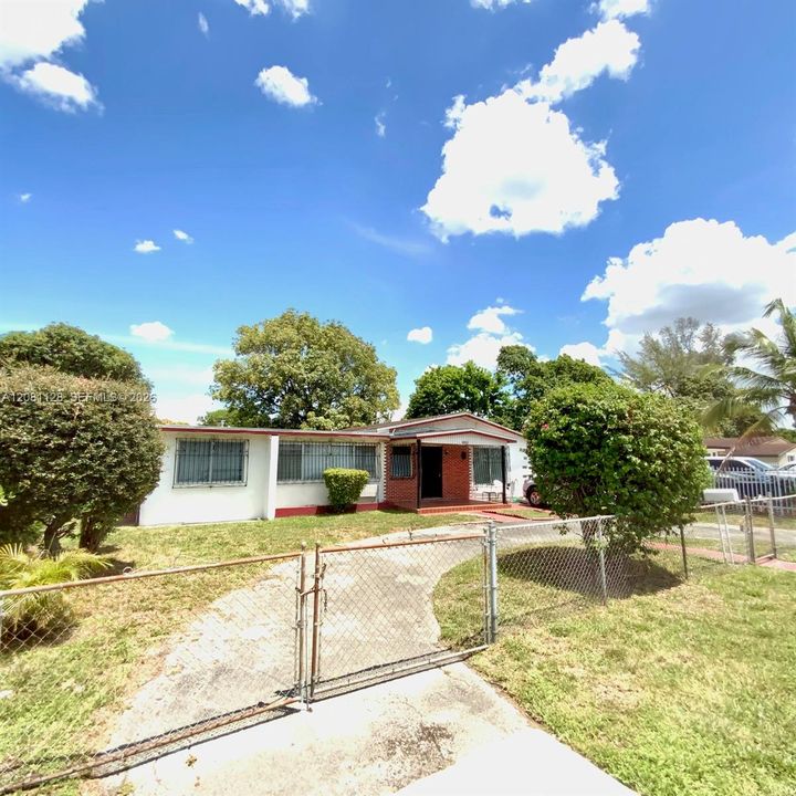 En Venta: $445,000 (3 camas, 1 baños, 1524 Pies cuadrados)