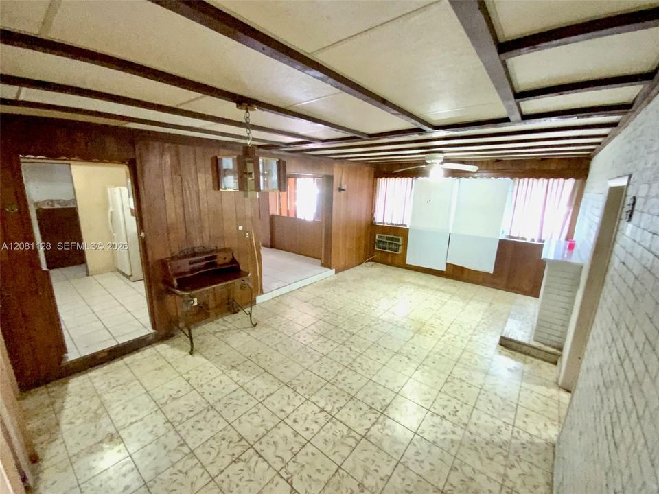 En Venta: $445,000 (3 camas, 1 baños, 1524 Pies cuadrados)