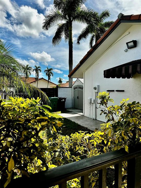 For Rent: $4,000 (3 beds, 2 baths, 1582 Square Feet)