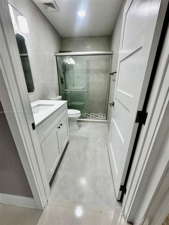 For Rent: $4,000 (3 beds, 2 baths, 1582 Square Feet)