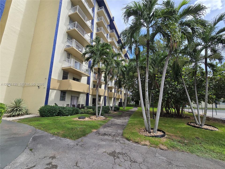 В аренду: $1,700 (1 спален, 1 ванн, 605 Квадратных фут)