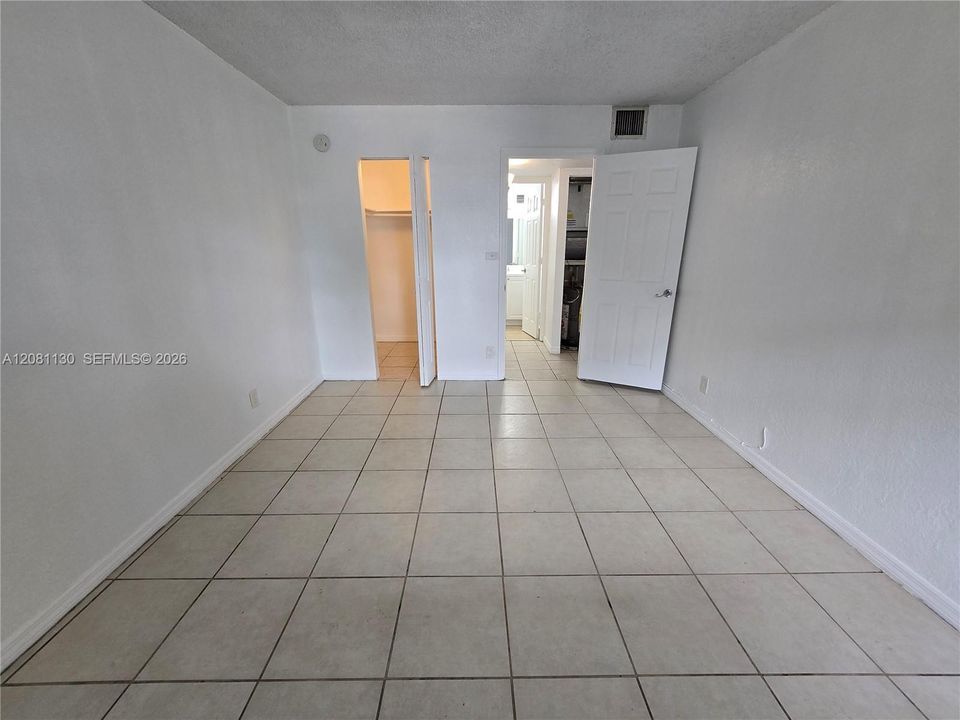 В аренду: $1,700 (1 спален, 1 ванн, 605 Квадратных фут)