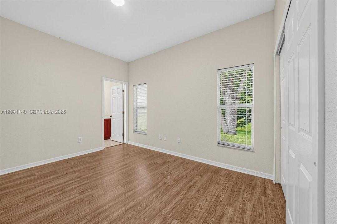 En Venta: $424,900 (4 camas, 3 baños, 2118 Pies cuadrados)