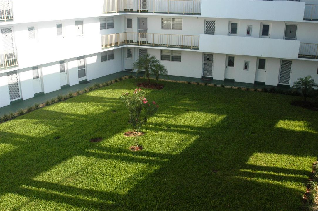 5501 Court Yard