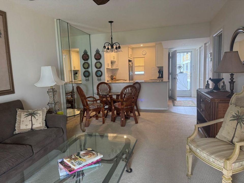Kitchen Dining Area