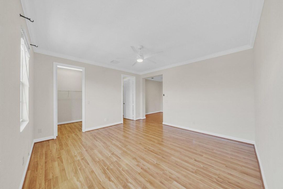 23 Primary Bedroom (5)