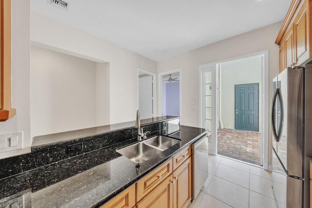 5 Kitchen (4)