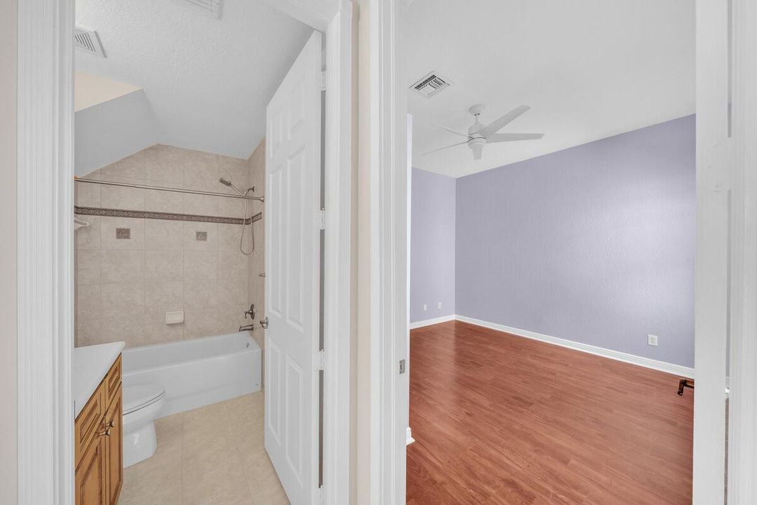 10 Guest Bedroom (1)