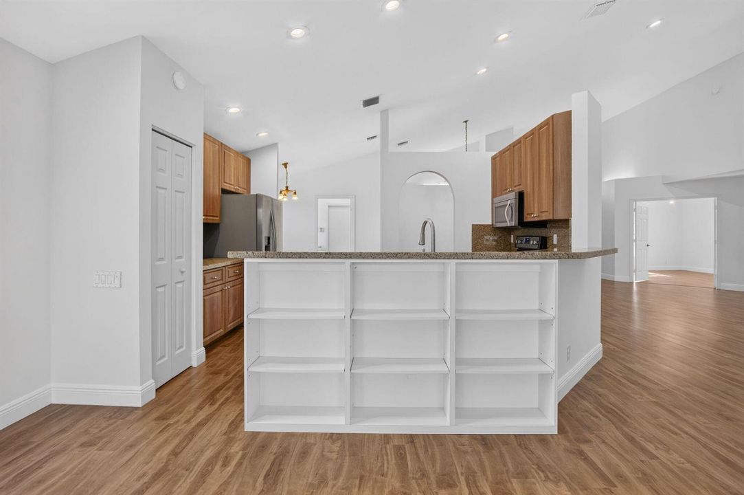 Kitchen/Den
