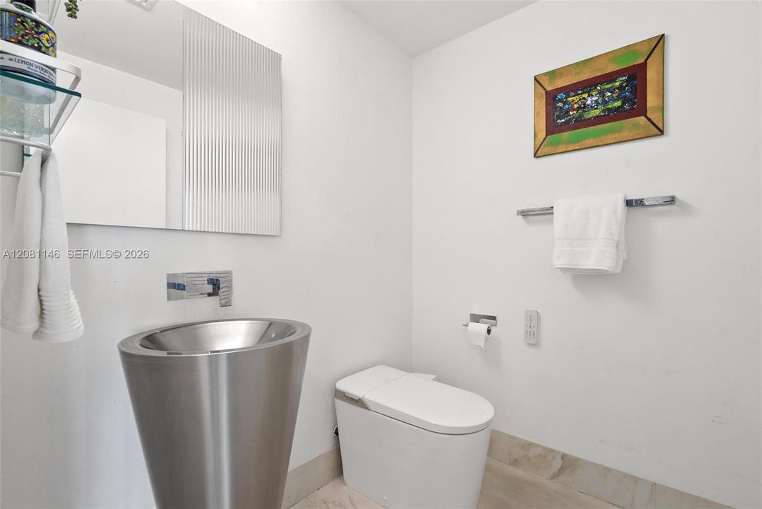 В аренду: $3,700 (1 спален, 1 ванн, 845 Квадратных фут)