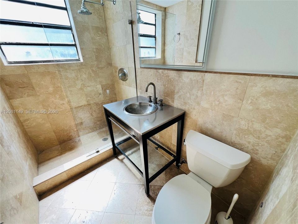 For Rent: $3,850 (2 beds, 2 baths, 1100 Square Feet)
