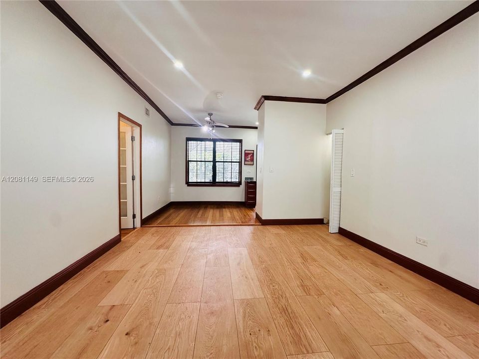 For Rent: $3,850 (2 beds, 2 baths, 1100 Square Feet)