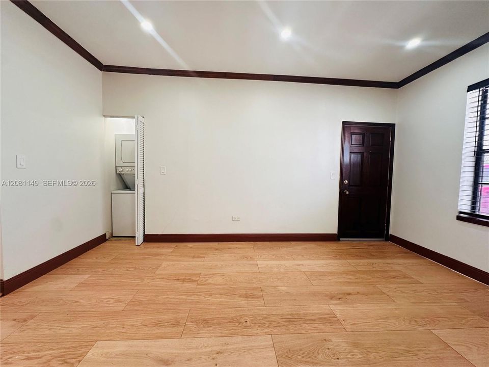 For Rent: $3,850 (2 beds, 2 baths, 1100 Square Feet)