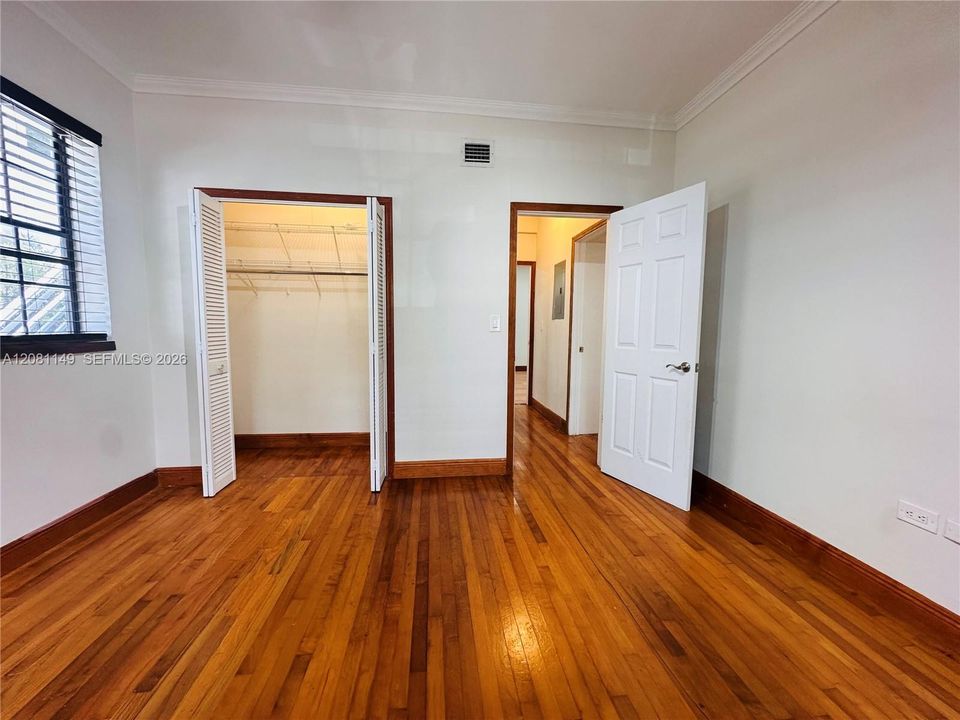 For Rent: $3,850 (2 beds, 2 baths, 1100 Square Feet)