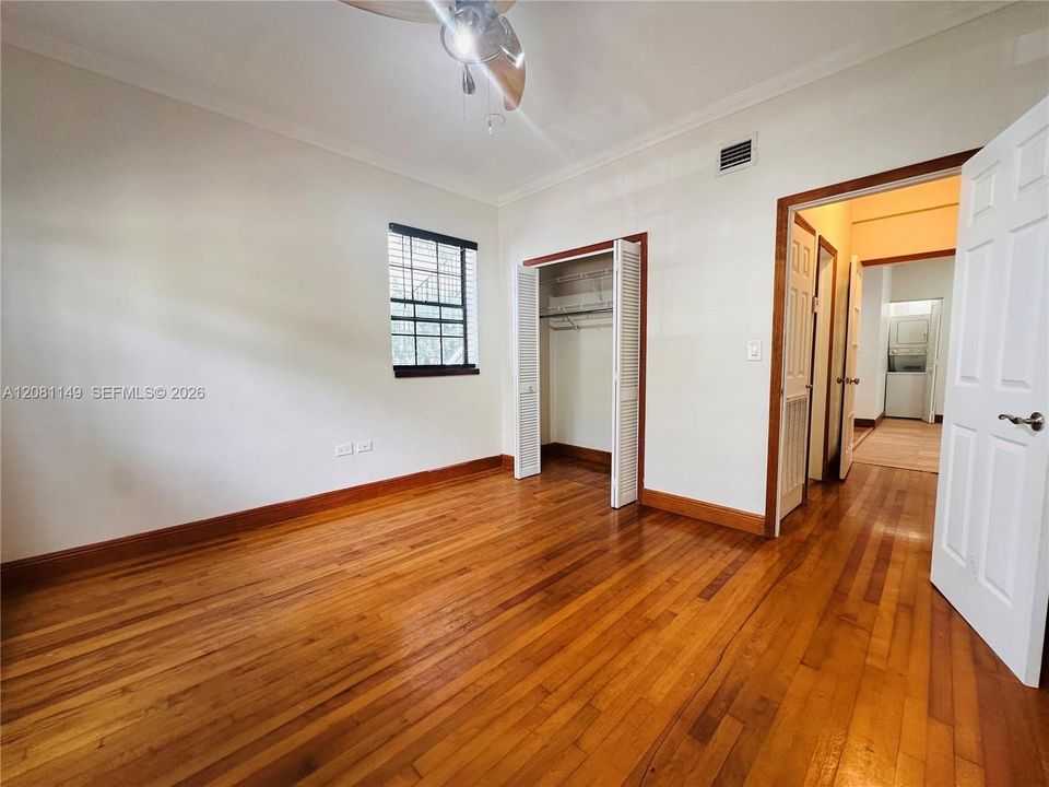 For Rent: $3,850 (2 beds, 2 baths, 1100 Square Feet)