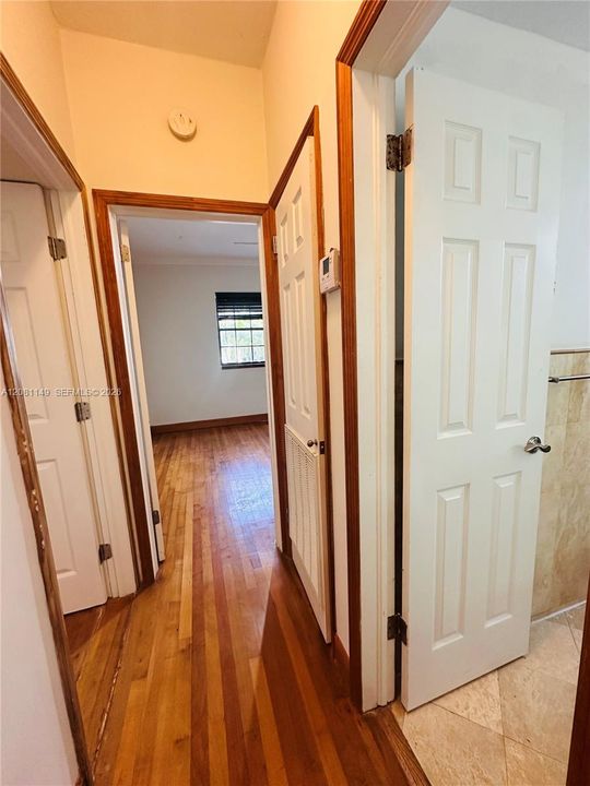 For Rent: $3,850 (2 beds, 2 baths, 1100 Square Feet)