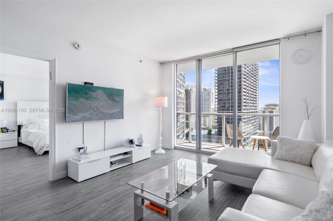 В аренду: $3,900 (1 спален, 1 ванн, 806 Квадратных фут)