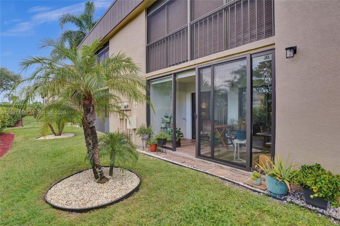 En Venta: $236,500 (2 camas, 2 baños, 1100 Pies cuadrados)
