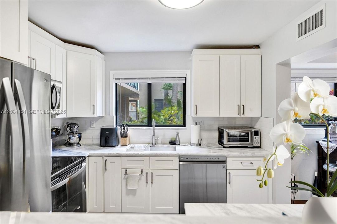 En Venta: $236,500 (2 camas, 2 baños, 1100 Pies cuadrados)