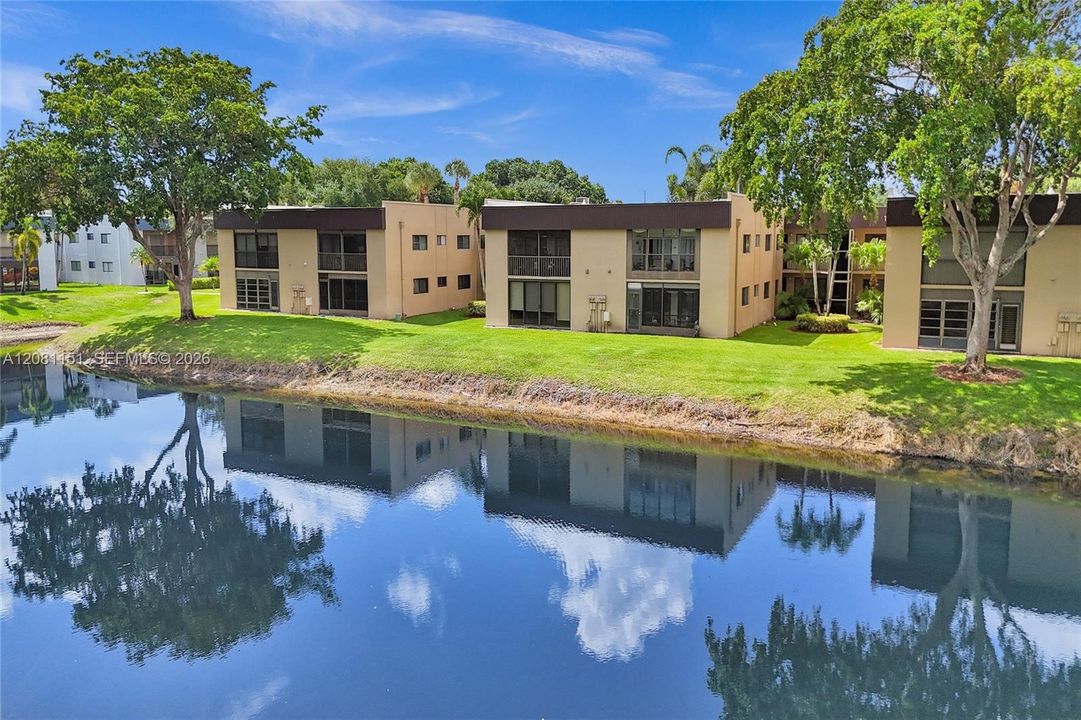 En Venta: $236,500 (2 camas, 2 baños, 1100 Pies cuadrados)