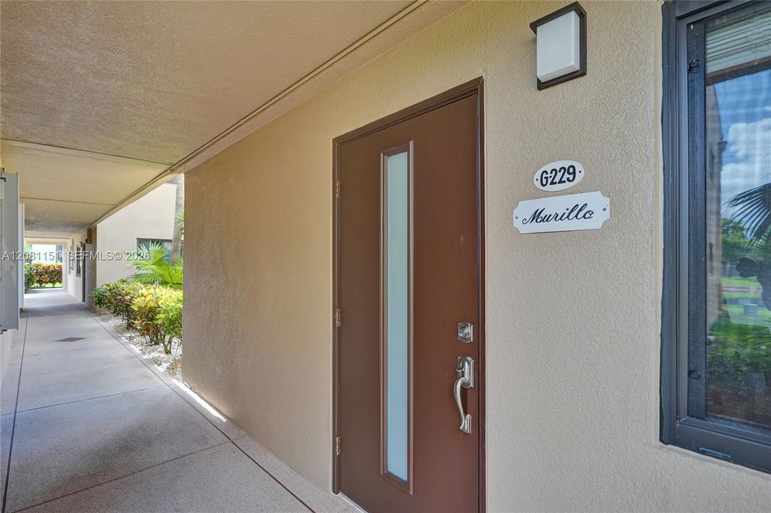 En Venta: $236,500 (2 camas, 2 baños, 1100 Pies cuadrados)