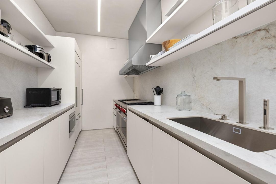 Kitchen Service 1