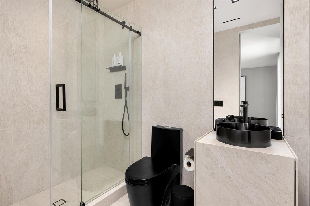 Guest Bath 2