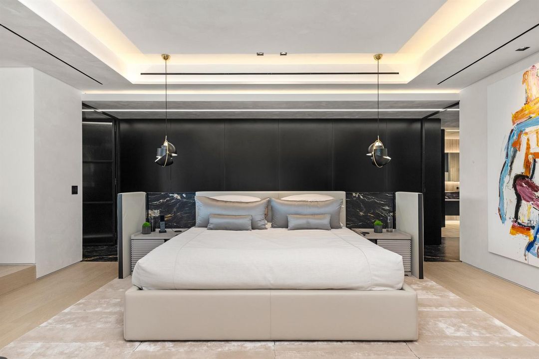 Master Bed 9