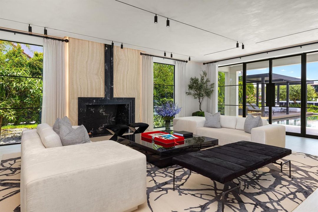 Living Area 1